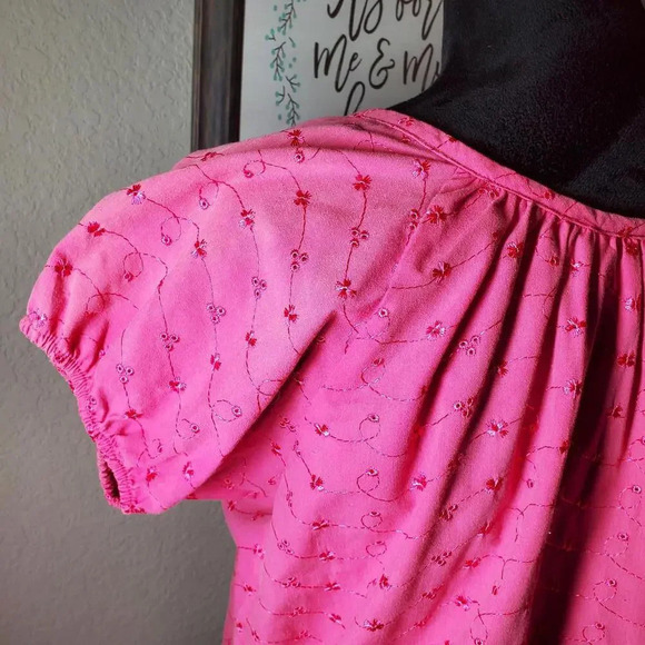 Bobbie Brooks Ladies' Pink Embroidered Short Sleeve Peasant Blouse Size Medium - Picture 9 of 12